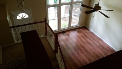 4619 Country Woods Ln in Greensboro, NC - Foto de edificio - Building Photo