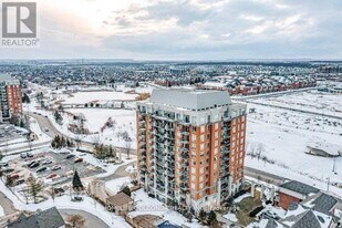 2365 Central Park Dr in Oakville, ON - Building Photo