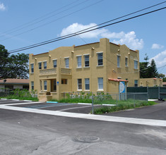 12124 NE 5th Ave in North Miami, FL - Building Photo - Building Photo