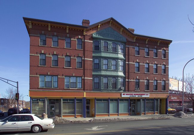 Puerta de la Esperanza in Holyoke, MA - Foto de edificio - Building Photo