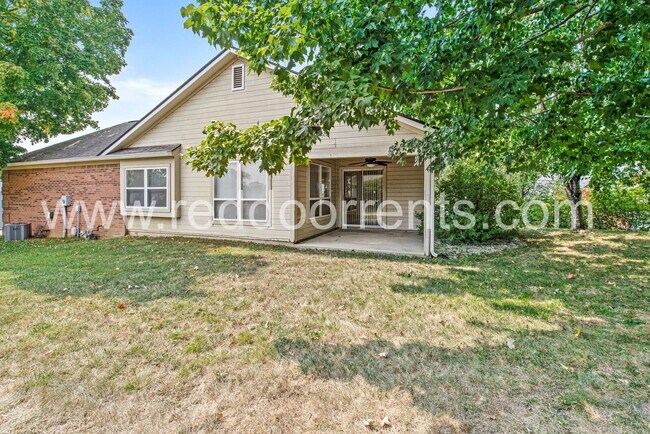 7722 Trophy Club Dr S in Indianapolis, IN - Building Photo - Building Photo