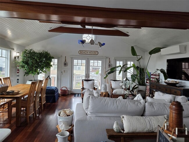 34 Trenton Ave in East Atlantic Beach, NY - Building Photo - Building Photo