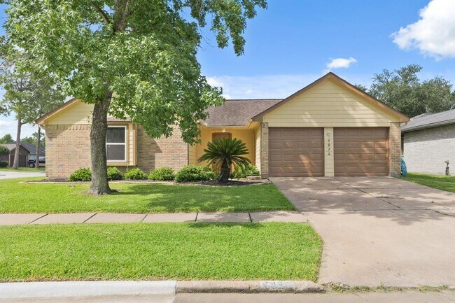 6934 Renfro Dr in Richmond, TX - Building Photo - Building Photo