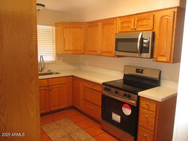 2021 S La Rosa Dr in Tempe, AZ - Building Photo - Building Photo