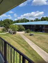 80 Riverside Dr in Canton, NY - Building Photo