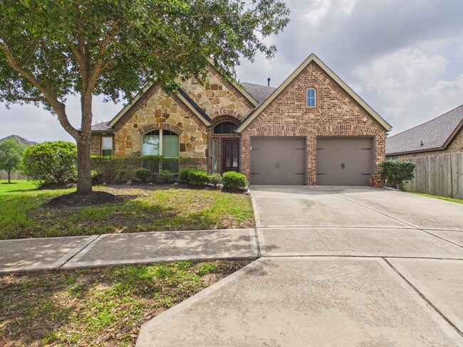 property at 2807 Naples Park Ln
