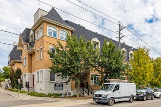 370-400 Hopewell Av in Toronto, ON - Building Photo - Building Photo