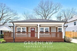 256 Birch St in Hapeville, GA - Building Photo