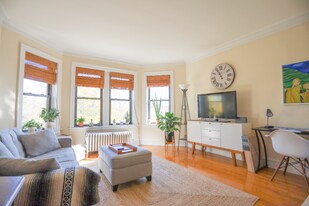 4628 N Wolcott Ave, Unit 2 in Chicago, IL - Building Photo