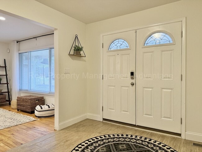 29350 Leemoor Dr in Southfield, MI - Building Photo - Building Photo