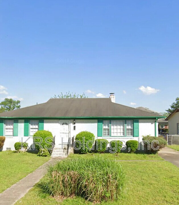 1393 Wool Ave in Portsmouth, VA - Building Photo