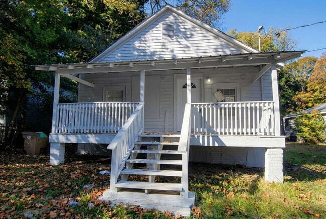 625 E Wall St in Griffin, GA - Building Photo - Building Photo