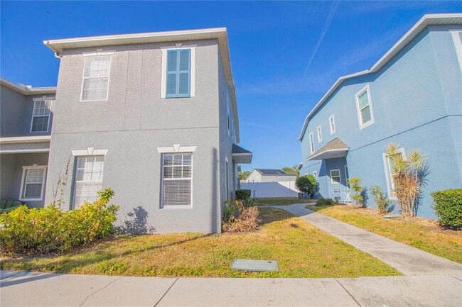 12930 Kings Crossing Dr in Gibsonton, FL - Building Photo - Building Photo