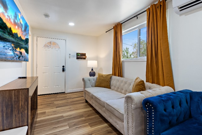 227 S Main St in Placentia, CA - Building Photo - Building Photo