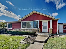 426 N Ellsworth Ave in Villa Park, IL - Building Photo