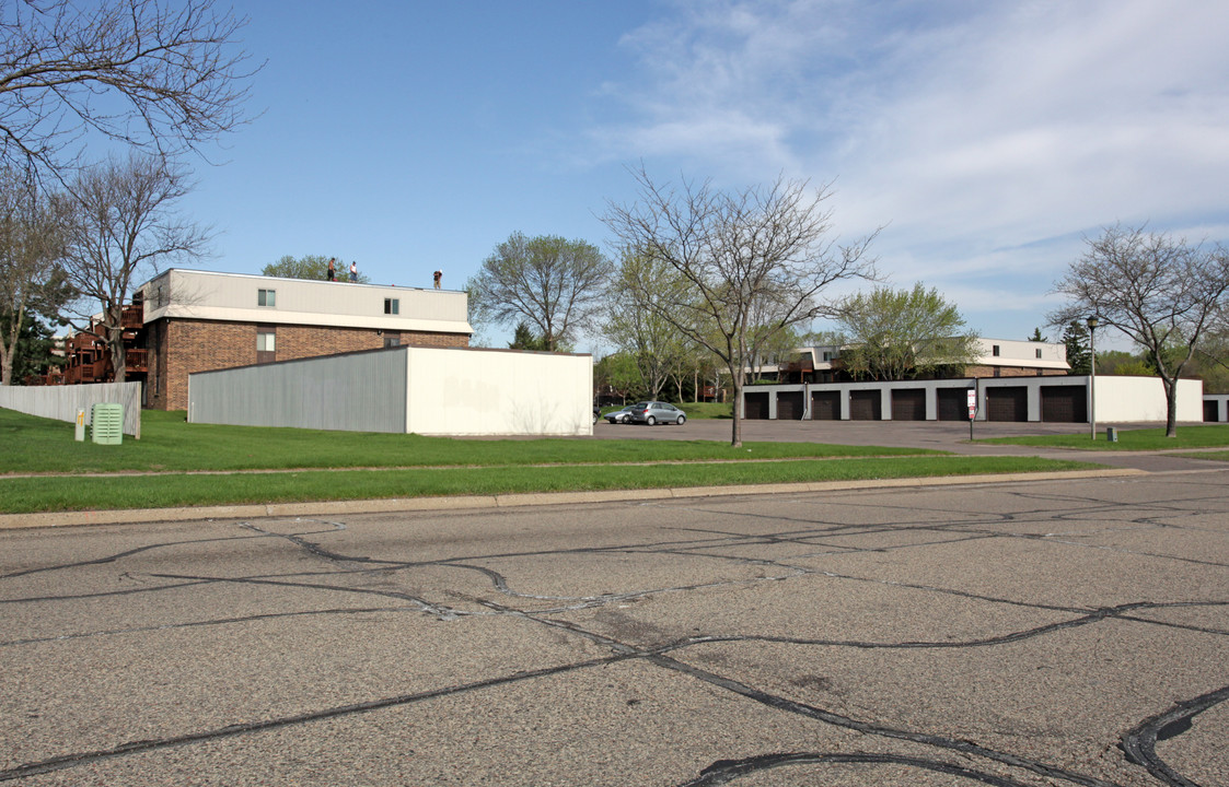 Garrett Square in Apple Valley, MN - Foto de edificio