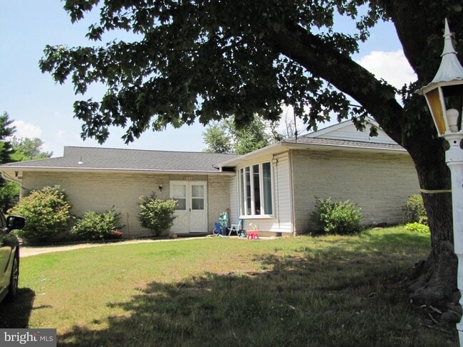 436 Suffolk Dr