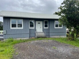 2271 Kilauea Ave in Hilo, HI - Building Photo