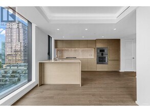 1408-1408 Robson St in Vancouver, BC - Building Photo - Building Photo