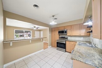 6523 Underhill St in Houston, TX - Building Photo - Building Photo