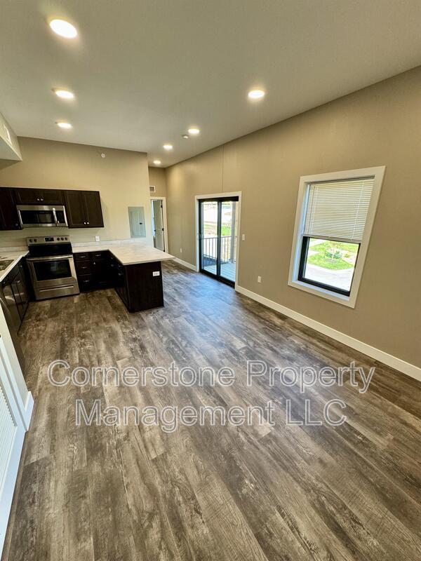 8781 Lexington Ave in De Soto, KS - Building Photo - Building Photo