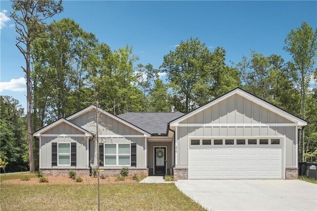 property at 210 Brittany Pointe Ln