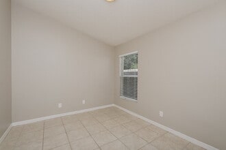 1034 Harvest Moon Dr in Seffner, FL - Building Photo - Building Photo