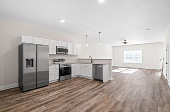 445 Oak St-Unit -C in Clarksville, TN - Foto de edificio - Building Photo