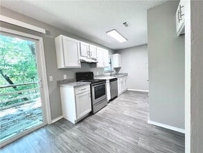 3250 N Kings Cross in Fayetteville, AR - Building Photo - Building Photo