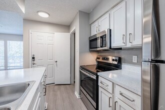 Veridian Place in Dallas, TX - Foto de edificio - Building Photo