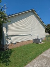 308 Pioneer Dr in Oak Grove, KY - Building Photo - Building Photo