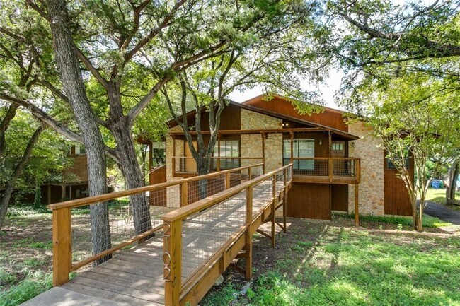 property at 2102 Rabb Rd