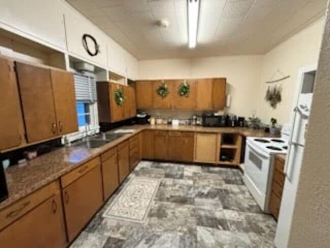 708 E 2nd Ave N in Columbus, MT - Building Photo - Building Photo