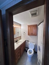 36 E Walnut St in Jeffersonville, OH - Building Photo - Building Photo