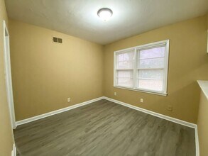 4866 Willow Rd in Memphis, TN - Building Photo - Building Photo