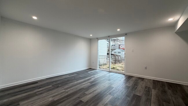 12611 Biscayne Dr in Philadelphia, PA - Building Photo - Building Photo