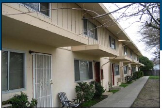 345 E Travis Blvd in Fairfield, CA - Foto de edificio - Building Photo