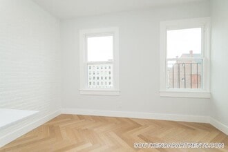 461 Massachusetts Ave in Boston, MA - Foto de edificio - Building Photo