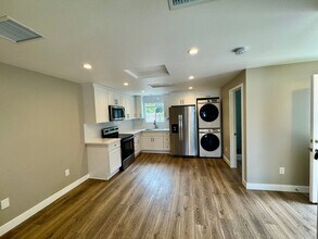 874-876 N Orange St in Orange, CA - Building Photo - Building Photo