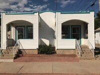 208 E Pitkin Ave, Unit Pitkin apartment photo'