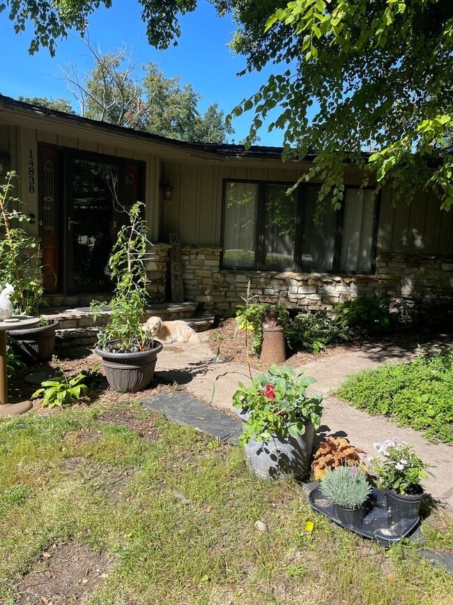 property at 14838 Kendall Ct