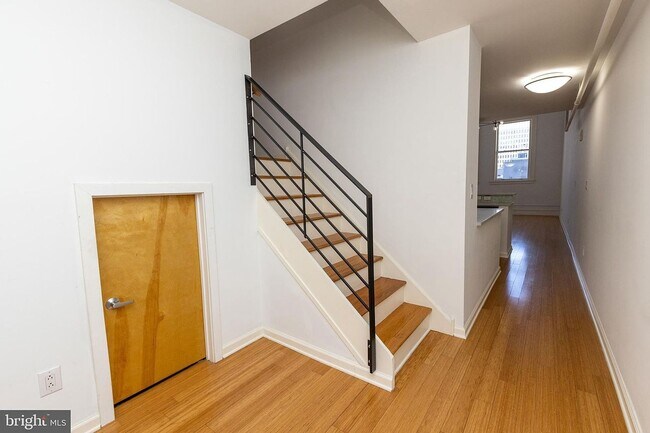1228 Arch St in Philadelphia, PA - Building Photo - Building Photo