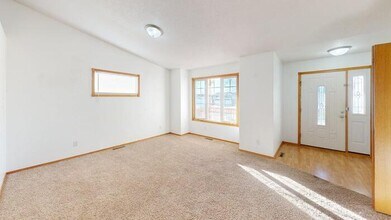 3029 Stonewall Dr in Bismarck, ND - Building Photo - Building Photo