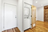 122 E 57th St photo'