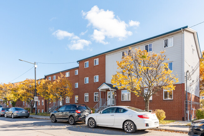 336 Des Sables Rue in Québec, QC - Building Photo - Primary Photo