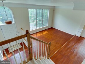 27 Arell Ct in Alexandria, VA - Building Photo - Building Photo