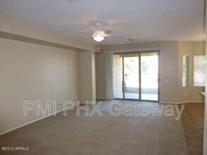 844 E Indian Wells Pl in Chandler, AZ - Building Photo - Building Photo
