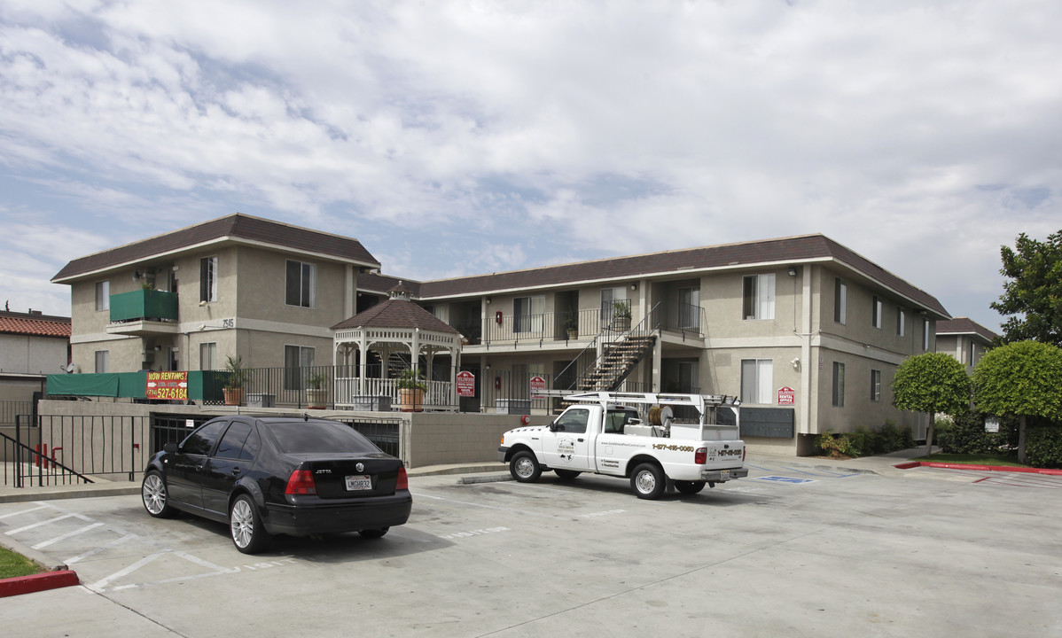 Wildwood Apartments in Anaheim, CA - Foto de edificio