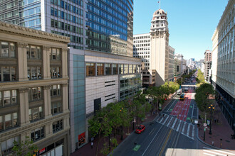 Four Season Residences in San Francisco, CA - Building Photo - Building Photo