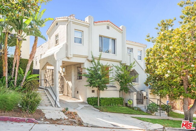 property at 1121 S Orange Dr